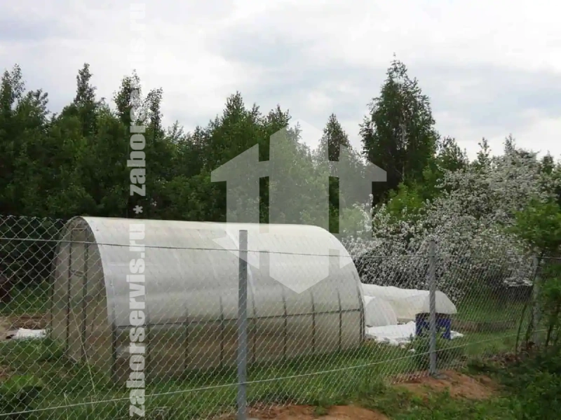 Забор из сетки рабицы с арматурой 95 метров