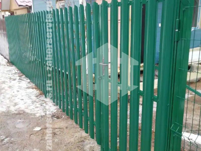 Забор из металлического штакетника зеленый 60 метров