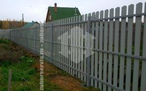 Забор из евроштакетника с бетонированием столбов 87 метров