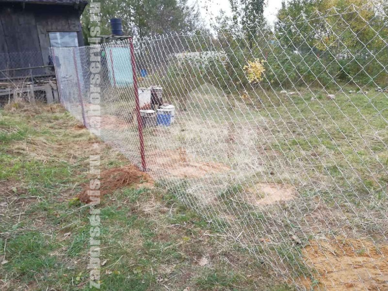 Забор из сетки рабицы в натяг с протяжкой арматуры 80 метров
