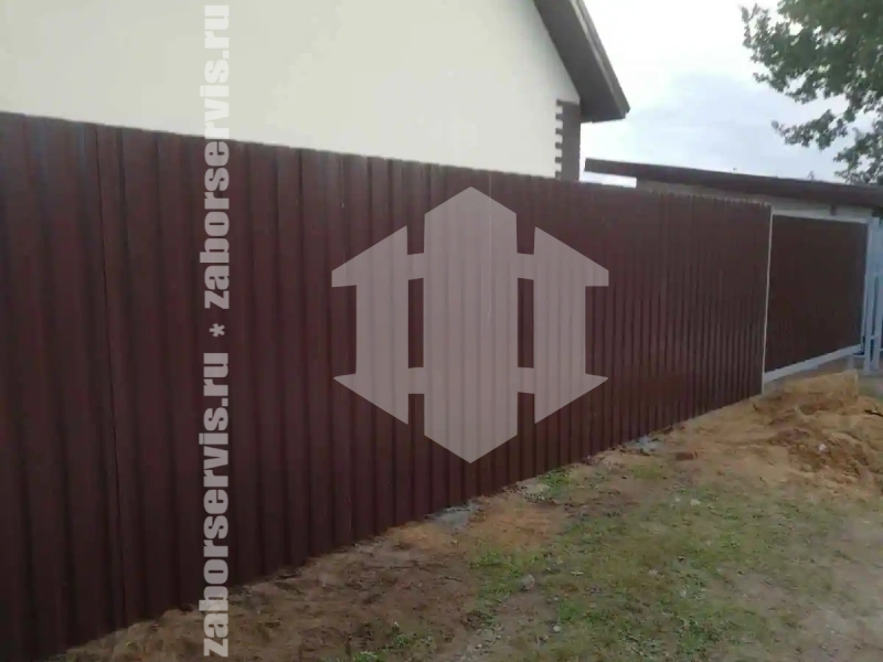 Забор из профнастила с воротам 72 метра