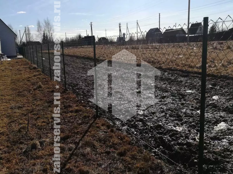 Забор из сетки рабицы в натяг с протяжкой арматуры 50 метров