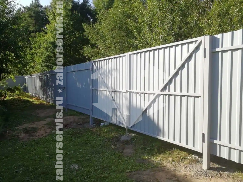 Забор из профнастила с бетонированием столбов 125 метров