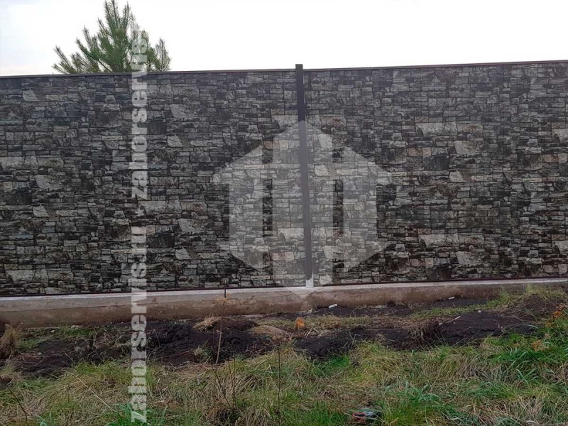 Забор из профнастила под камень 25 метров