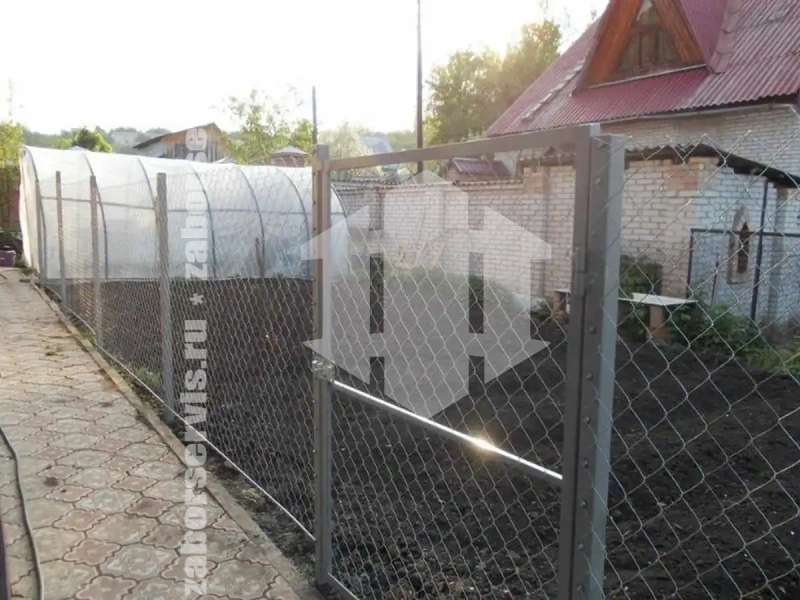 Забор оцинкованный из сетки рабицы 45 метров