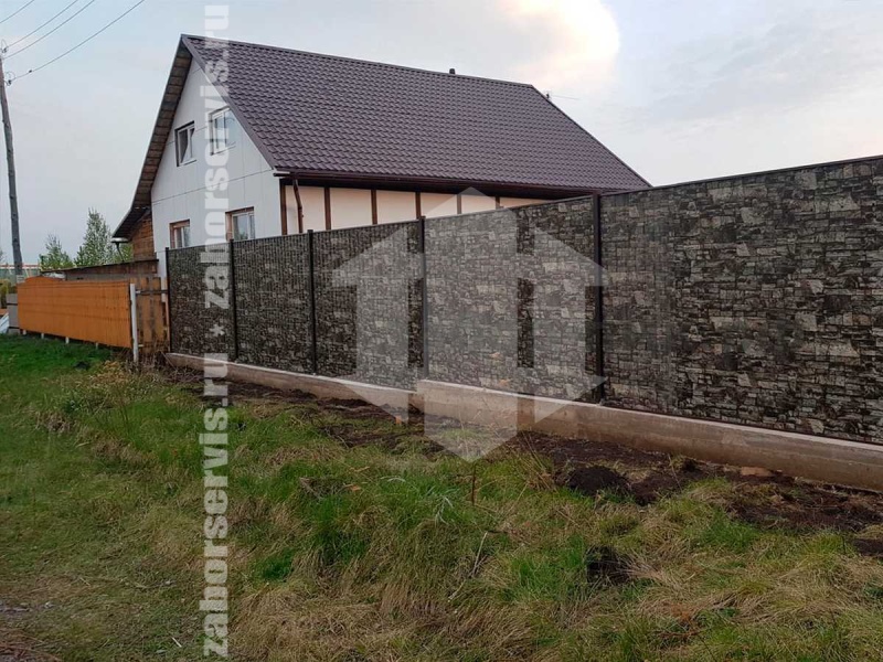 Забор из профнастила под камень 25 метров