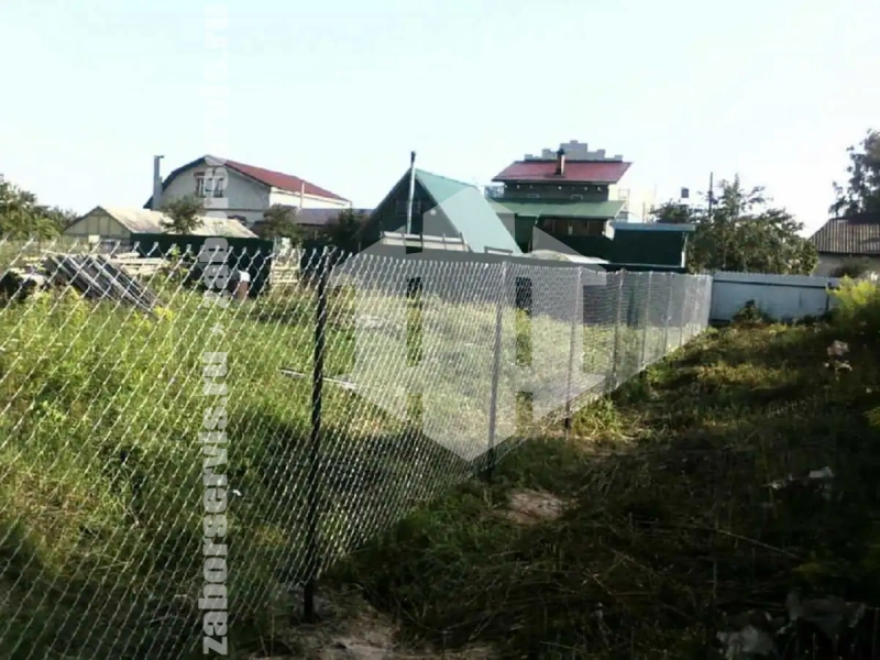 Забор из сетки рабицы в натяг 12 соток