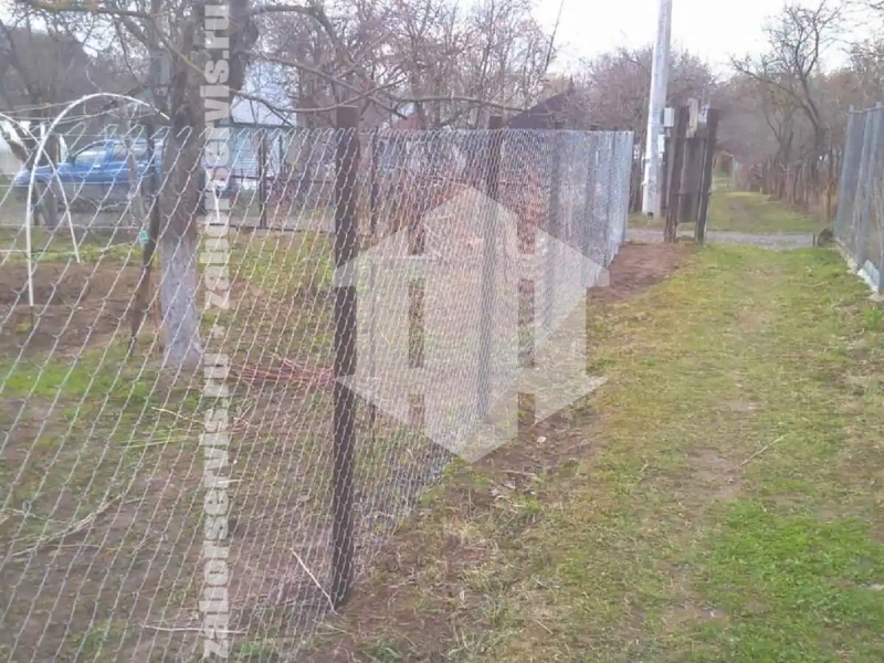 Забор из сетки рабицы в натяг 75 метров